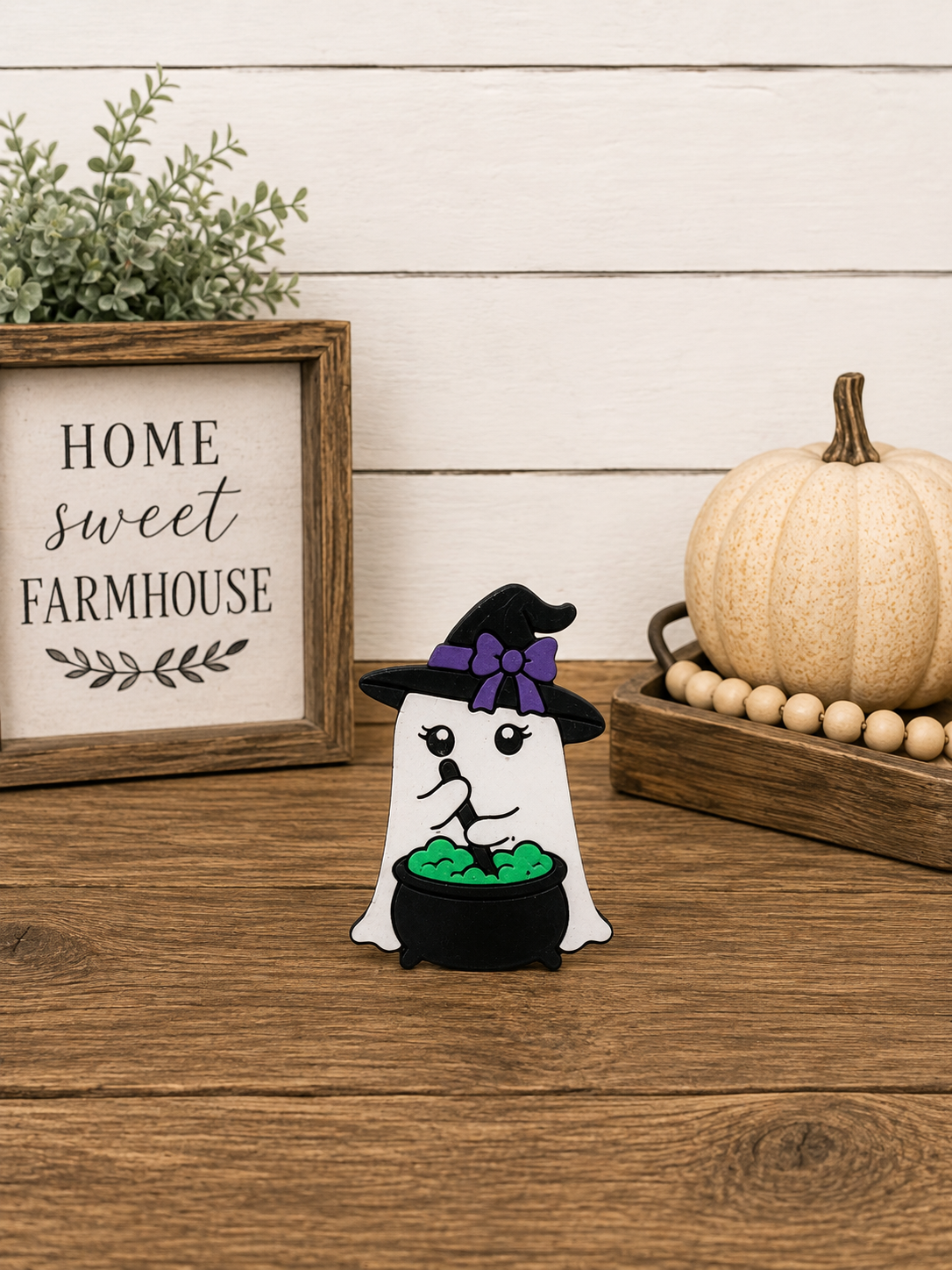 Haunted Hattie Straw Topper